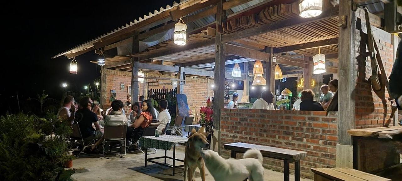 Comlam Eco House होटल